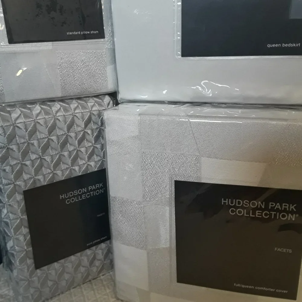 Hudson Park Facets Queen Bedding Set